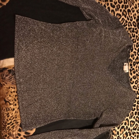 NWOT New Woman Sparkly V-Neck Top with belt - Picture 1 of 5